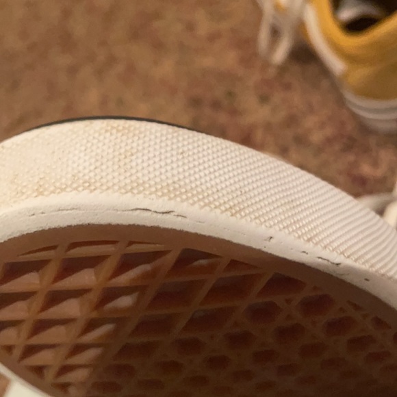 Vans - Picture 4 of 10